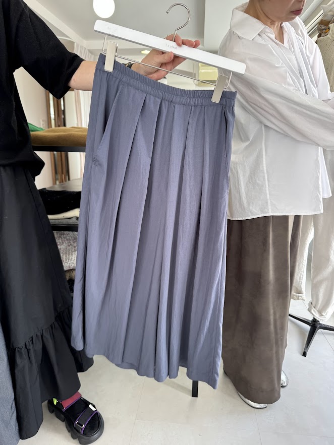 Le pivot (ルピボット)25AWのキュロットが入荷いたしました。