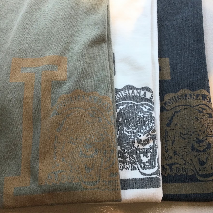 新作のREMI RELIEF(レミレリーフ)のTシャツ、着てみました☺