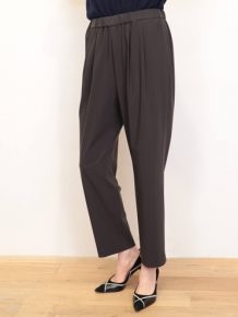 奇跡の再入荷FANTASTICDAYS（ファンタスティックディズ）テーパードパンツ＜MOTION＞　38サイズ 1点のみ通販承ります！