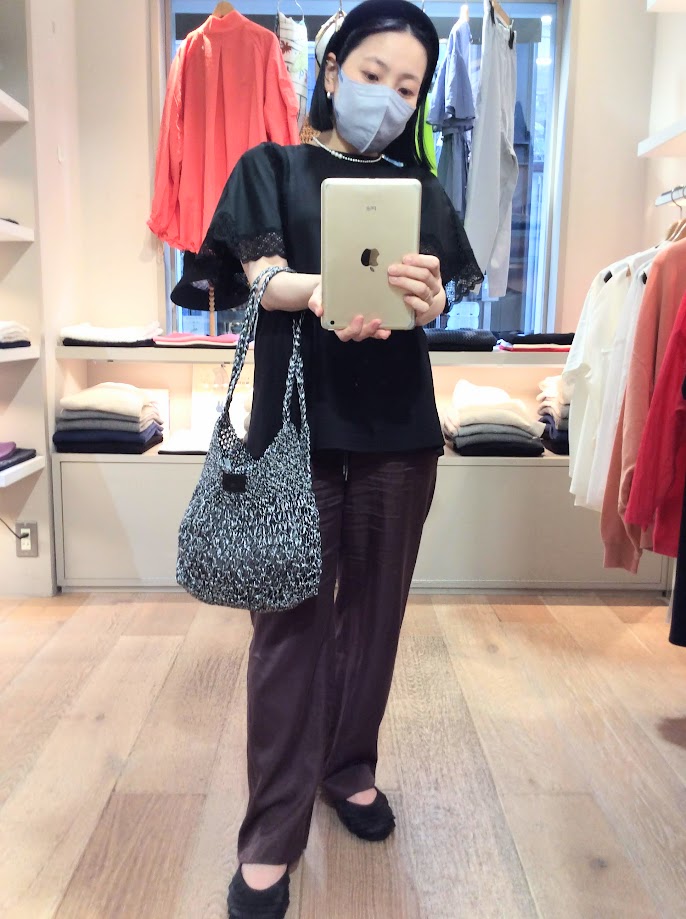 入荷したばかりのMARILYN MOON（マリリンムーン）のトップスを150cm仲丸が着てみました♪