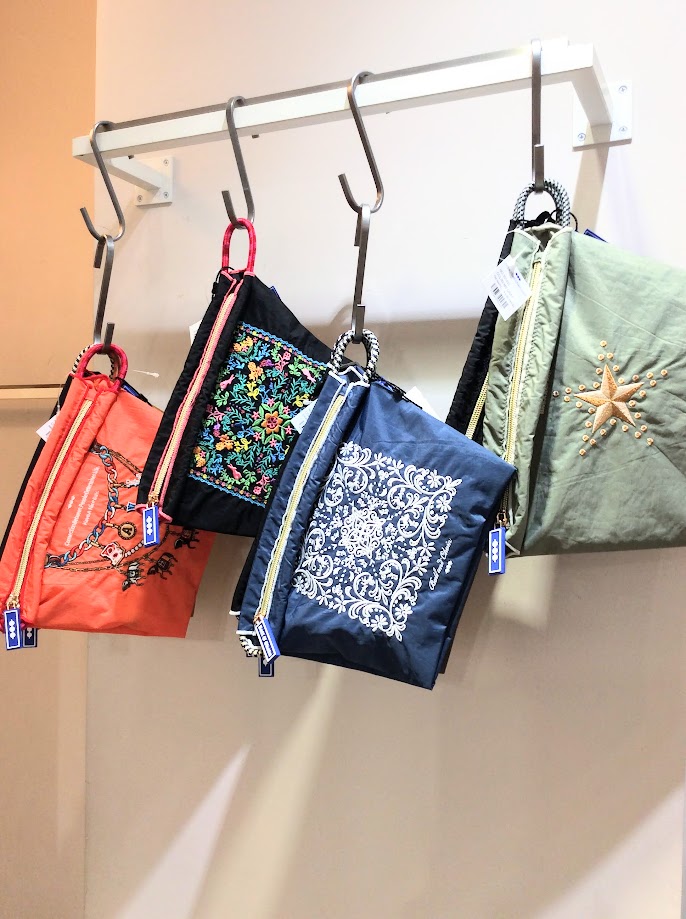 4/22販売開始になったばかりのBall＆Chainのファスナー付きポーチの新柄をご紹介致します！！