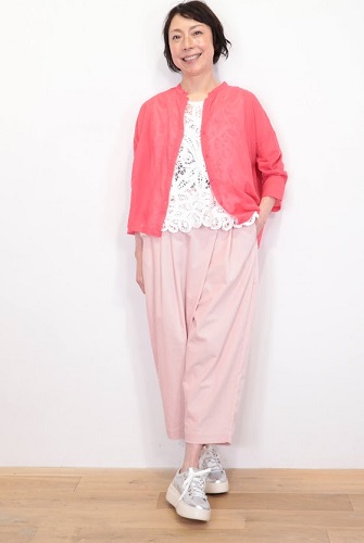 humility（ヒューミリティ）涼しくエアリーなコットンボイルのシャツ兼羽織りをご紹介します。