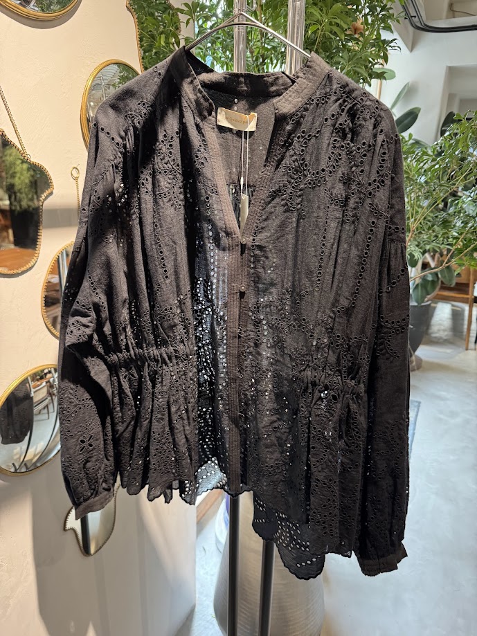 早ければ来月7月頃から8月に入荷予定の26AW ne Quittez pasをご紹介致します！！